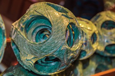 Hatıra yeşim topu için satın almak içinde Beijing Çin yeşim bir fabrikada ekranda