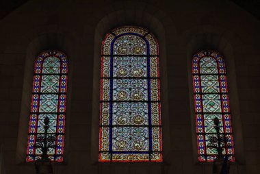 Windows Cathedrale La Major veya Marsilya Katedrali, Roma Katolik cathedra Marsilya, Fransa içinde renkli süslü vitray