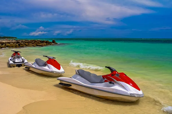 Jetski Wartet Auf Fahrer Strand Einem Tropischen Strand Freeport Bahamas — Stockfoto