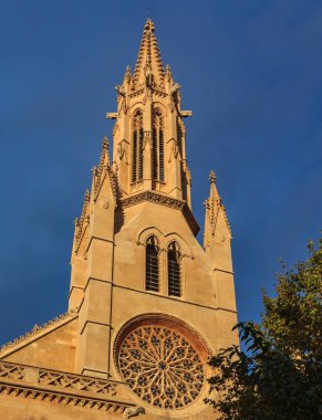 Kilisenin Parroquia de Santa baki, Palma de Mallorca Balear Adaları İspanya Mallorca'da dört en eski kiliselerinden birini süslü Gotik gül pencere
