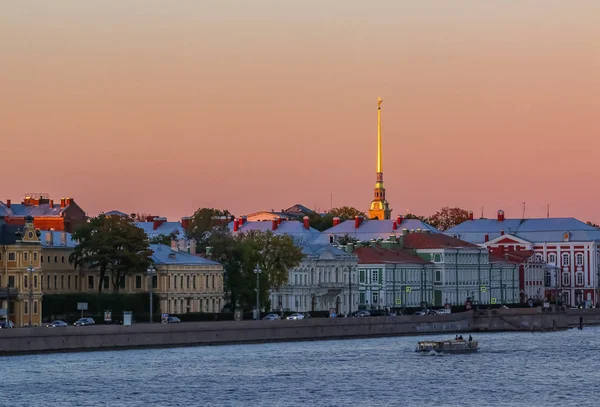 Sunset Saint Petersburg Neva River View Palace Embankment Spire Fortress — Stock Photo, Image