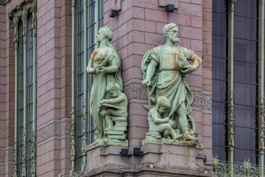 N tarihi bir ünlü bakkal Eliseevsky süslü cephe