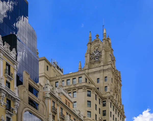 View of Edificio Telefonica and other buildings on Gran Via shopping street in the center of the city Madrid, Spain — Stock Photo, Image