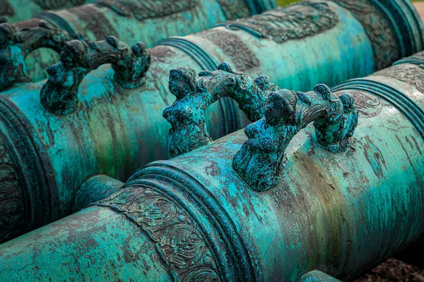 Feche Detalhes Dos Antigos Canhões Século Xvii Alinhados Quintal Museu — Fotografia de Stock