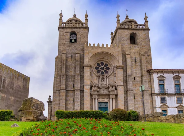 Fachada Oporto Catedral Asunción Nuestra Señora Catedral Porto Construida Siglo —  Fotos de Stock