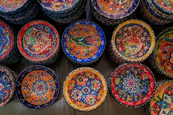 Tradiční Černohorské Ručně Malované Dekorativní Talíře Květinovým Vzorem Prodej Obchodě — Stock fotografie