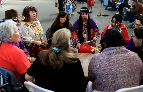 San Francisco Estados Unidos Febrero 2020 Mujeres Nativas Americanas Cantan — Foto de Stock