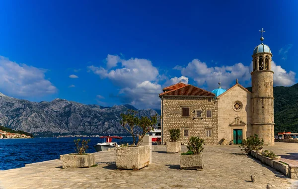 Utsikt Til Vår Frue Rocks Kirke Menneskeskapt Den Berømte Kotor – stockfoto