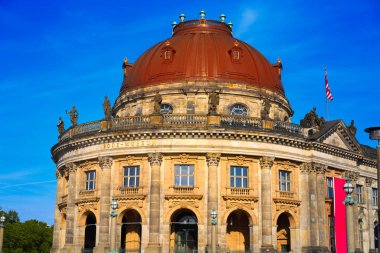 Berlin Müzesi kubbe Almanya'da iyiye işaret.