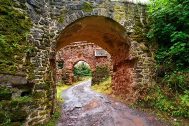 Burg Hohnstein Harz Neustadt, Almanya giriş kemer kalıntıları