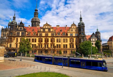 Almanya 'nın Dresden şehrinde Zwinger yakınlarında ikamet