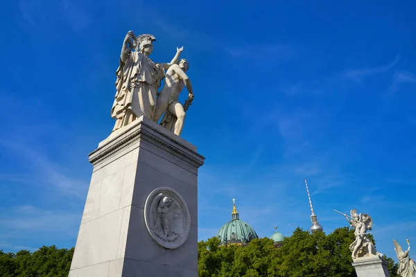 Puente Schlossbrucke Berlín Estatuas Cerca Catedral Alemania — Foto de Stock