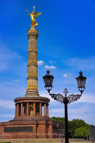 ドイツのベルリンで Siegessaule 戦勝記念塔 — ストック写真