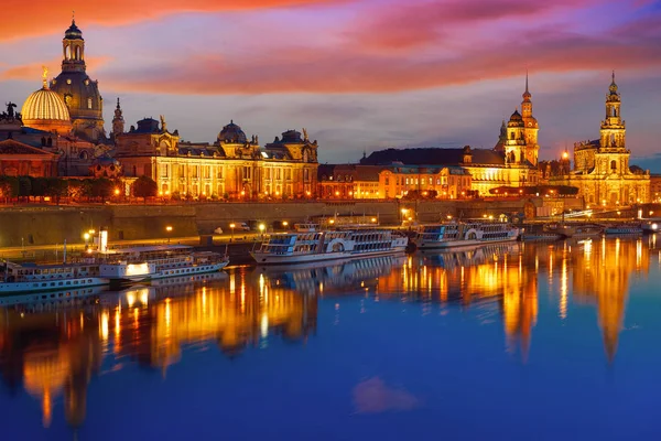 Dresden Sunset Skyline Reflecion Rio Elba Saxônia Alemanha — Fotografia de Stock