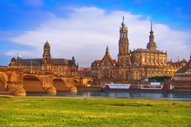 Dresden manzarası ve Elbe Nehri Saxony, Almanya için