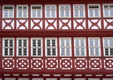 Frankfurt Romerberg Meydanı eski şehir tarihi merkezi Almanya'da