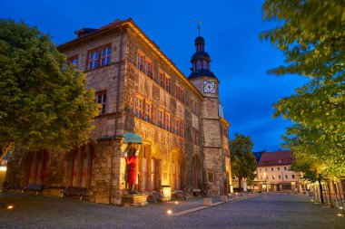 Stadt Nordhausen Rathaus günbatımı city hall Roland ile rakam Thuringia Almanya'da