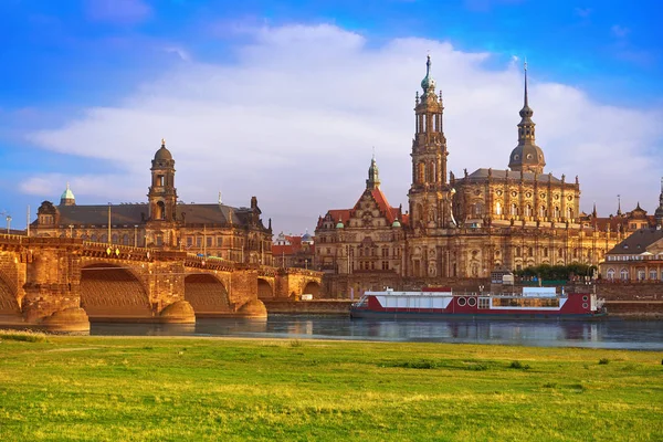 Dresden Manzarası Elbe Nehri Saxony Almanya Için — Stok fotoğraf