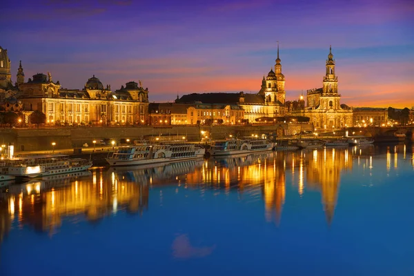 Dresden Sunset Skyline Reflecion Floden Elbe Sachsen Tyskland — Stockfoto