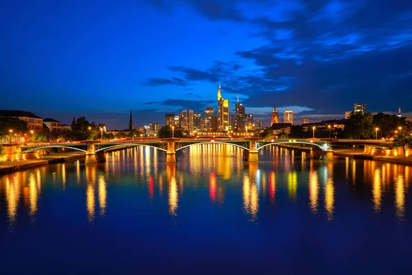 Panoramę Frankfurtu Zachodzie Słońca Niemczech Rzeki Meno — Zdjęcie stockowe