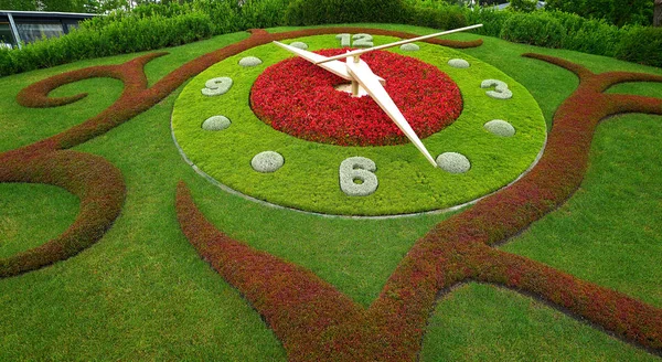 Reloj Flores Geneve Jardín Cerca Del Lago Ginebra Suiza Suiza —  Fotos de Stock