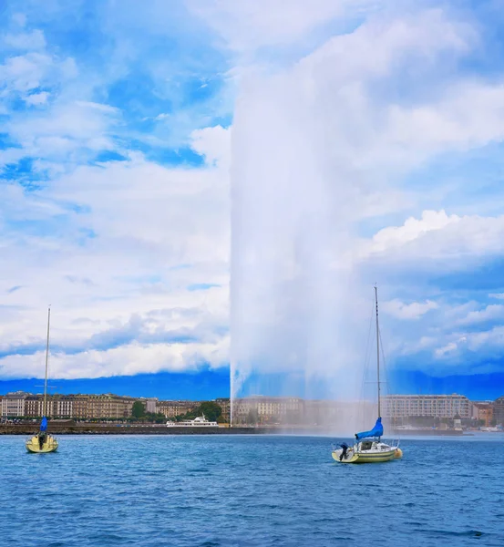 ジュネーヴ湖の水ジェット Eau Swiss Leman — ストック写真