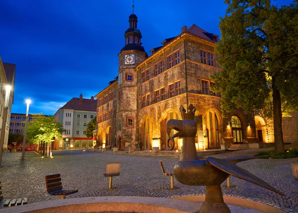 Stadt Nordhausen Rathaus günbatımı city hall Roland ile rakam Thuringia Almanya'da