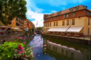 Alsace yarı ahşap evlerde Strasbourg la Petite France