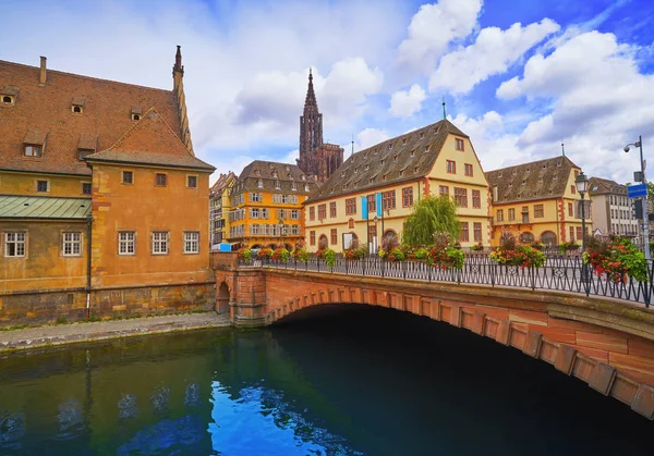 Strasbourg City Fasader Bridge Och Floden Alsace Frankrike — Stockfoto