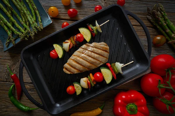 Grilled Chicken Breast Brochette Vegetable Grill Pan — Stock Photo, Image