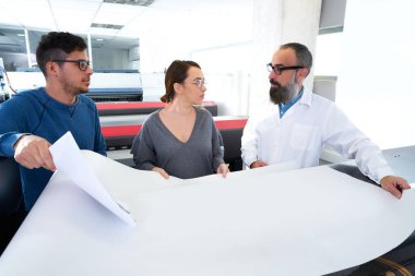 Takımı sanayi çizici yazıcı erkek ve kadın, yazdırma