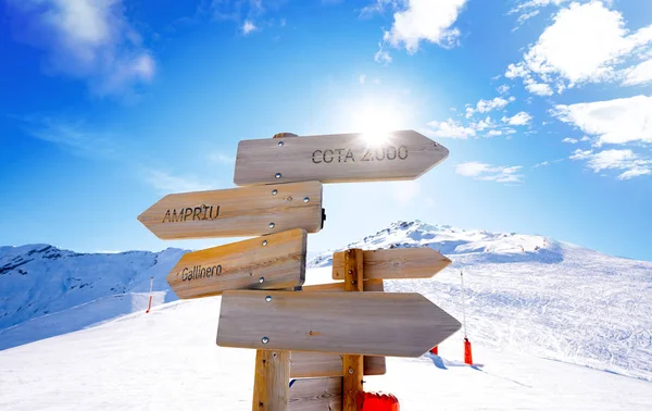 Cerler Sky Área Señales Nieve Los Pirineos Huesca España — Foto de Stock