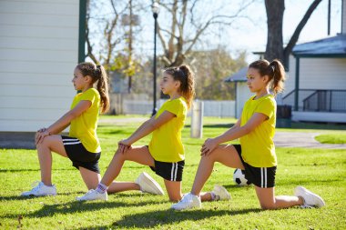 Genç kız grup egzersiz egzersiz Park