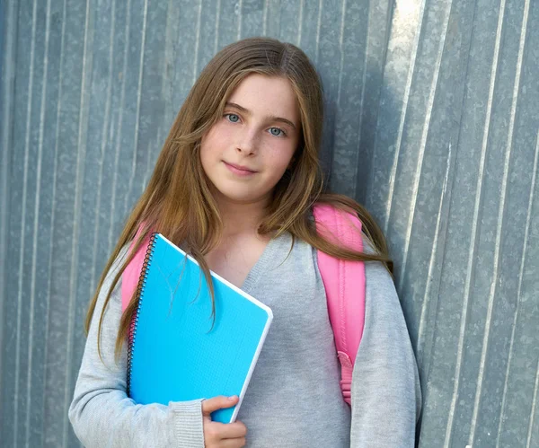 Napalona Blond Dziecko Powrót Szkoły Notebooka Plecak Mieście — Zdjęcie stockowe