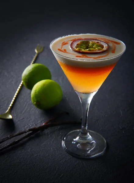Mango Cocktail Med Sitron Pasjonsfrukt Maracuya – stockfoto