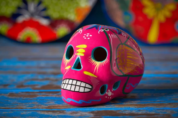 墨西哥粉红色头骨直径穆埃尔托斯工艺品在墨西哥死亡日 — 图库照片