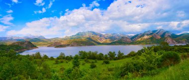 Barrios de Luna reservoin Irede Leon İspanya il içinde