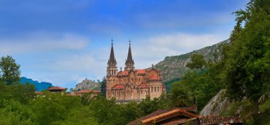 Covadonga Katolik kutsal Asturias Cangas de gidebildiğimiz, kilisede Basilica
