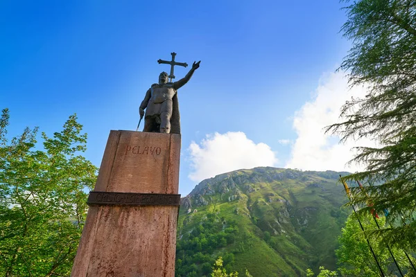 Sculpture Mountains Covadonga Spain — Stock Photo, Image