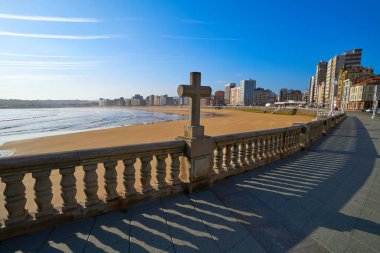 Gijon playa San Lorenzo beach Asturias İspanya