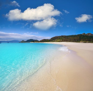 Rodas plaj turkuaz Galicia İspanya'nın Vigo yakınındaki Islas CIES Adaları