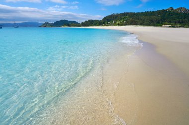 Rodas plaj turkuaz Galicia İspanya'nın Vigo yakınındaki Islas CIES Adaları