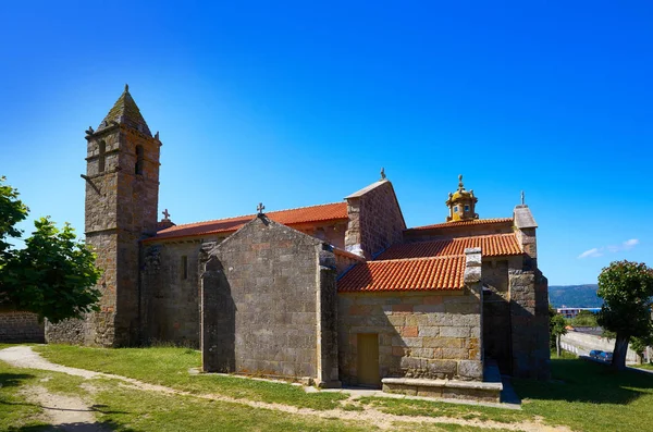 Fisterra Finisterre 教堂结束圣詹姆斯加利西亚西班牙的圣地亚哥方式 — 图库照片