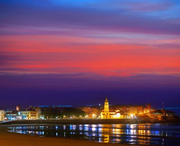 西班牙阿斯图里亚斯海滩希洪天际线日落 — 图库照片