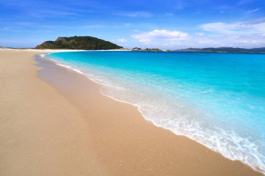 Praia de Rodas Beach'te Islas CIES Adası, Vigo, İspanya