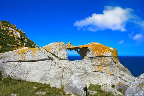 Pedra Campa Kamień Dziurę Wysp Islas Cies Vigo Hiszpania — Zdjęcie stockowe