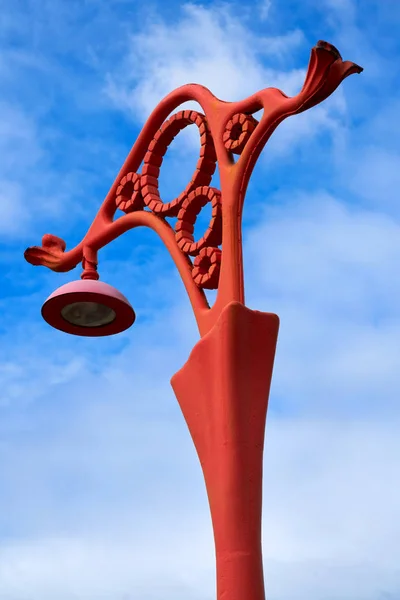 Coruna Lampu Jalan Merah Hari Langit Biru Cerah Galicia Spanyol — Stok Foto