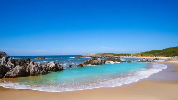 Plażę Playa Toro Llanes Asturias Hiszpania — Zdjęcie stockowe