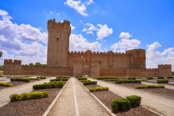 西班牙 Mota 城堡在卡斯蒂利亚里昂的布尔戈斯村 — 图库照片