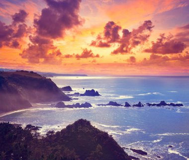 İspanya 'dan Cudillero Asturias' ta Playa del Silencio